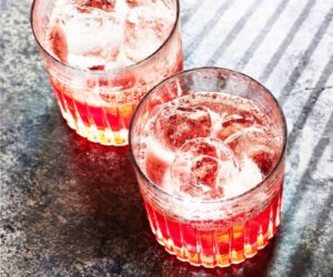 Rețetă de cocktail Negroni Sbagliato cu vin roz
